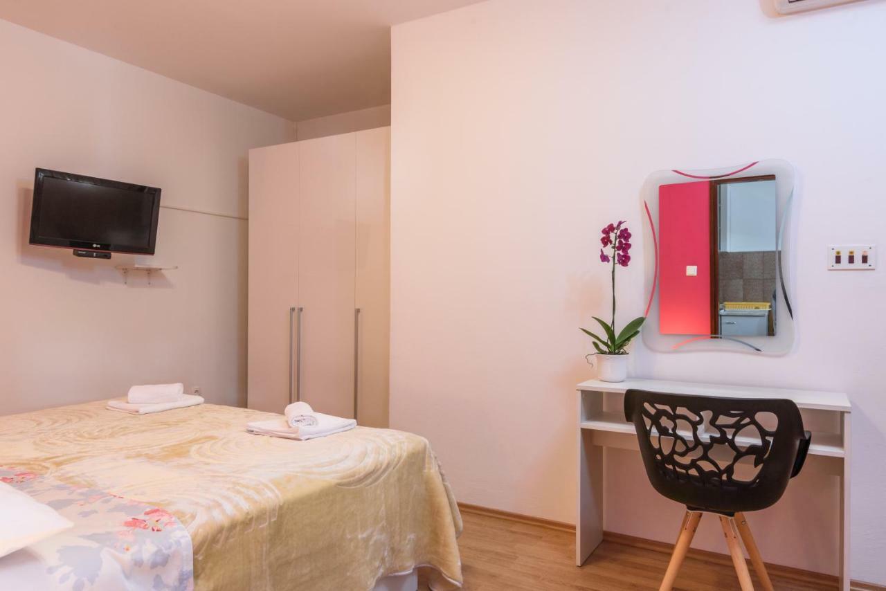 Accommodation Mamut Trogir Buitenkant foto