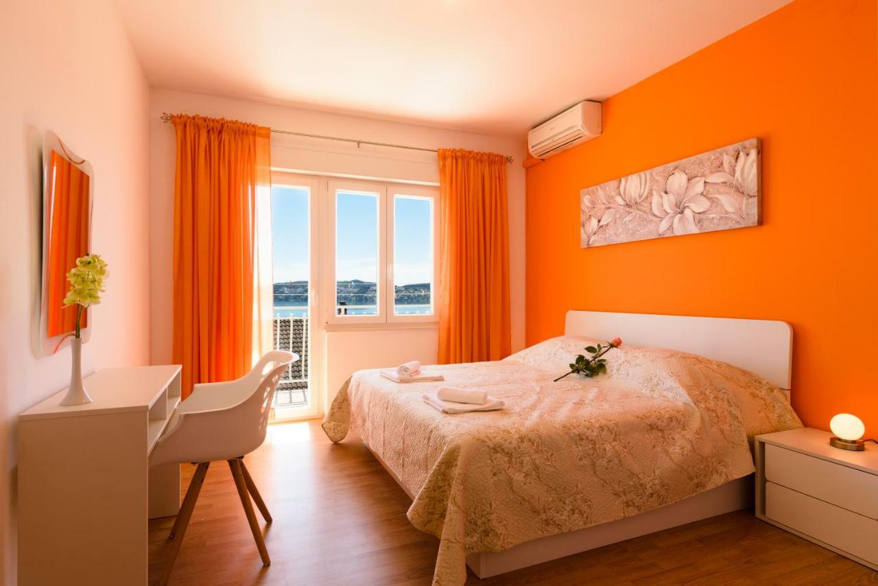 Accommodation Mamut Trogir Buitenkant foto