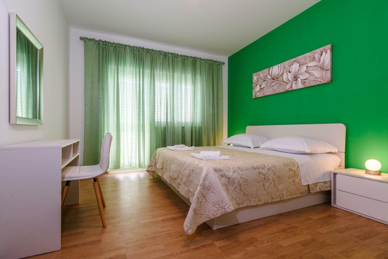 Accommodation Mamut Trogir Buitenkant foto