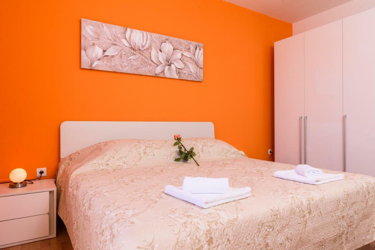 Accommodation Mamut Trogir Buitenkant foto
