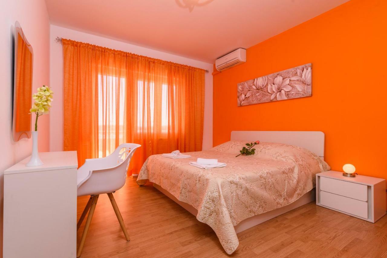 Accommodation Mamut Trogir Buitenkant foto