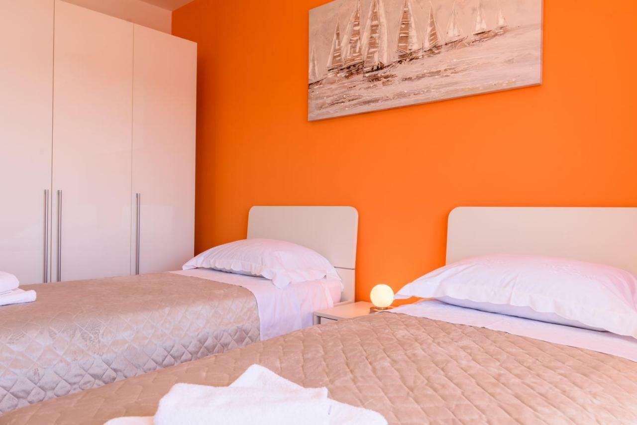 Accommodation Mamut Trogir Buitenkant foto