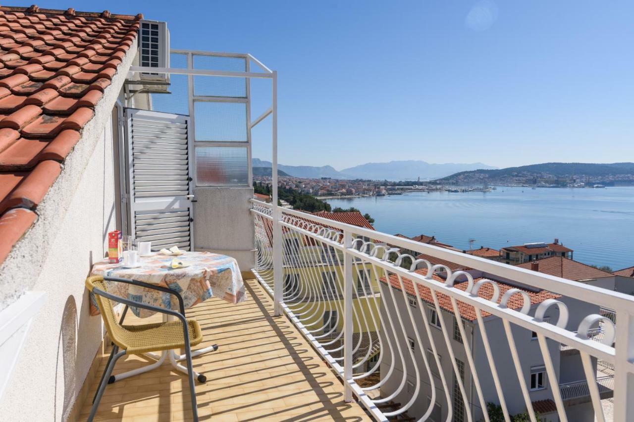 Accommodation Mamut Trogir Buitenkant foto