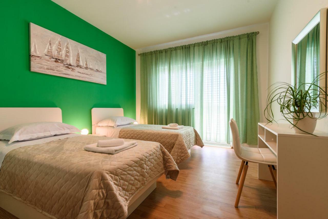 Accommodation Mamut Trogir Buitenkant foto